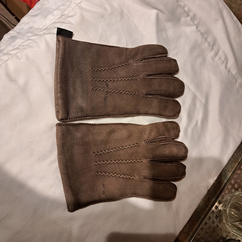 Elegant Brown Leather Gloves